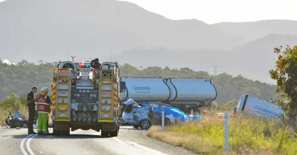 Gladstone Truck Accident: Safety, Causes & What to Do Gladstone Truck Accident